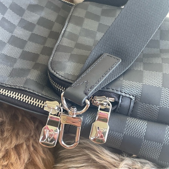 🖤 Louis Vuitton  Damier Infini Avenue Sling Bag in Onyx and Silver - Picture 11 of 17